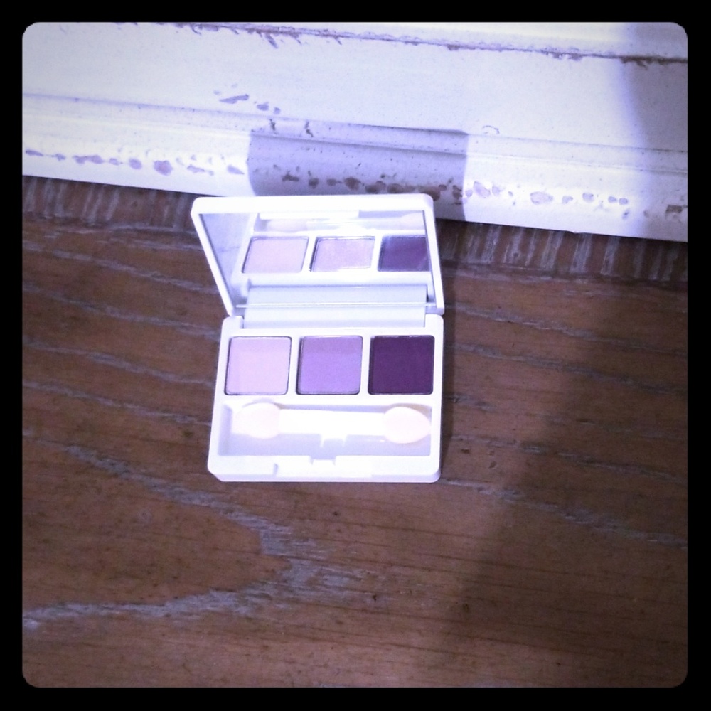 NEW CLINIQUE ALL ABOUT SHADOW